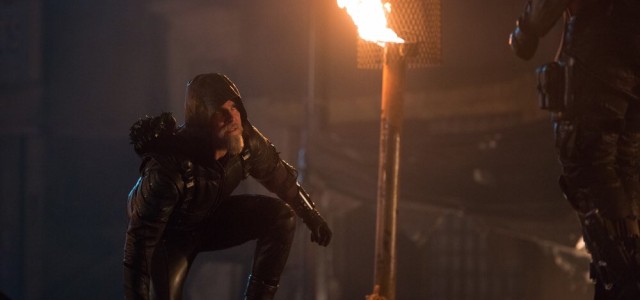 Legends of Tomorrow Photos: See Stephen Amell’s Old Green Arrow In “Star City 2046”